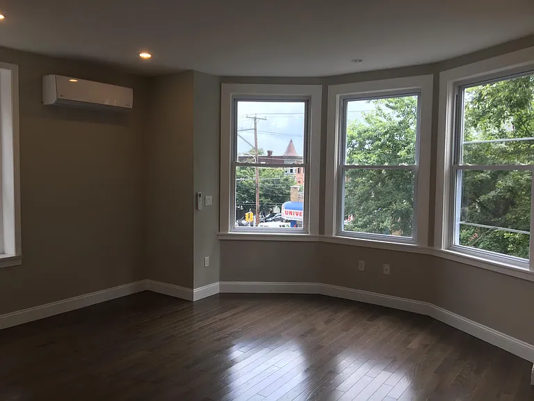 4705 Chester Ave #2 — Photo 7