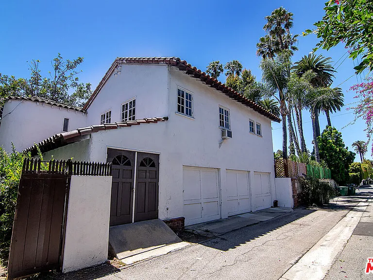 508 N Canon Dr — Photo 28