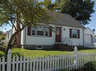 196 Riverside Dr, Dedham, MA 02026