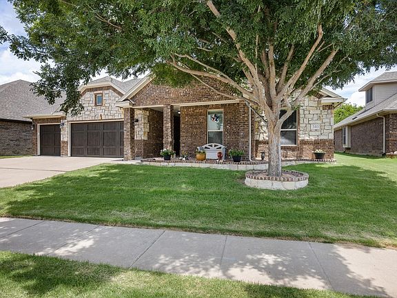 4th image of 340 Canadian Ln