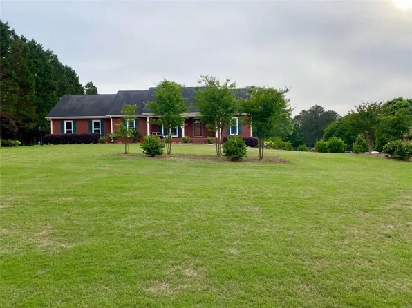 2822 Green Rd, Loganville, GA 30052