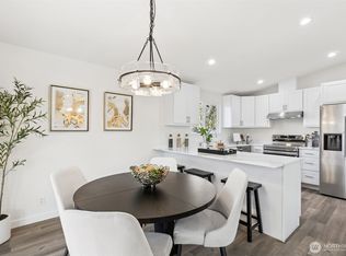 7002 42nd Avenue S, Seattle, WA 98118