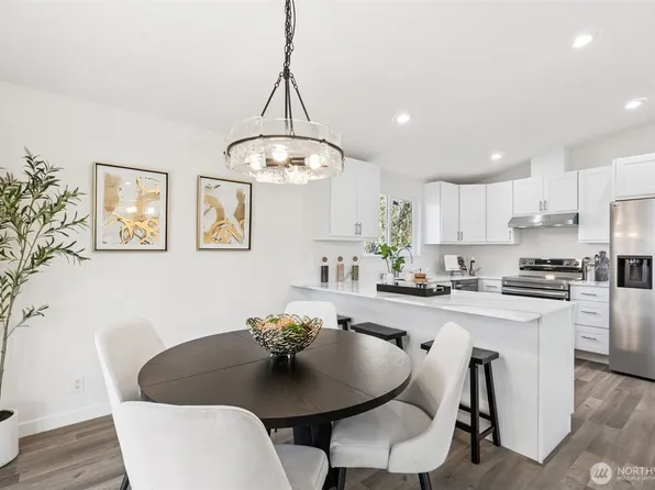 7002 42nd Avenue S, Seattle, WA 98118