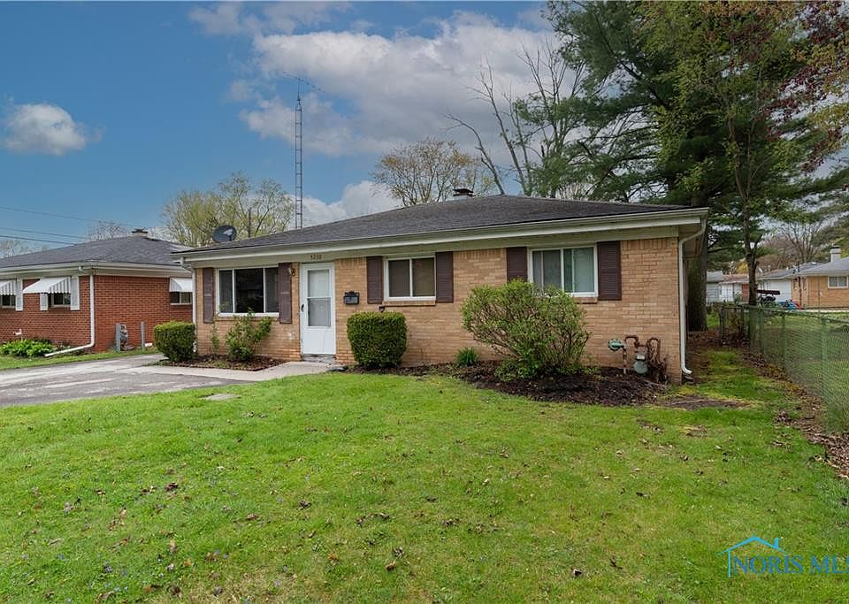 2nd image of 5238 Clover Ln