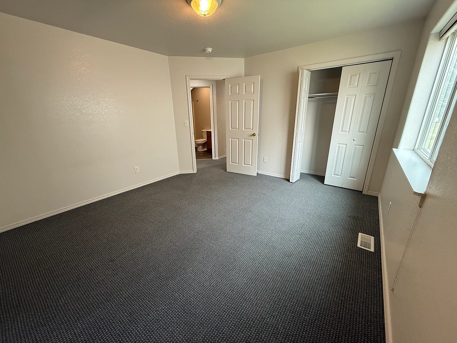 4 bed, 1650 sqft, $2,800 — Photo 4