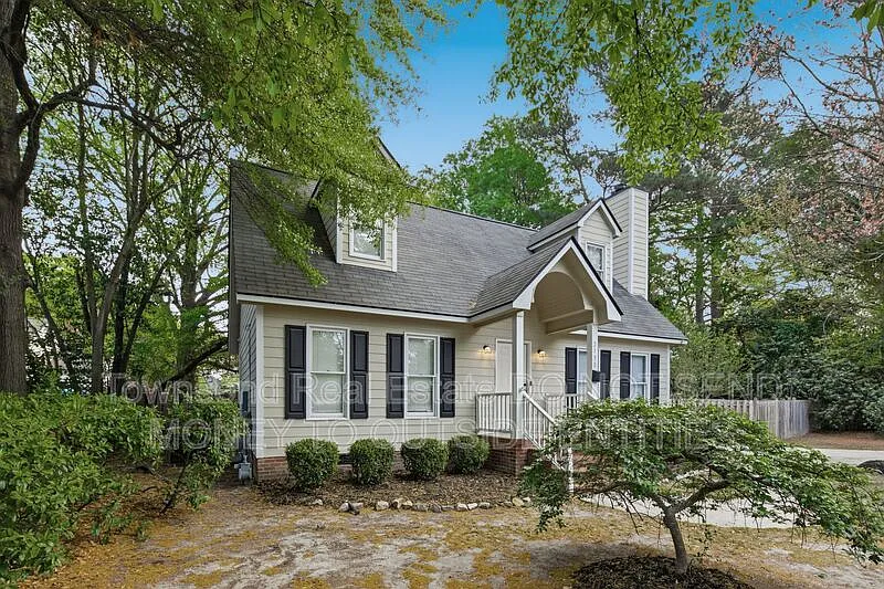 3 bed, 2.5 bath, 1511 sqft, $1,945 — Photo 3