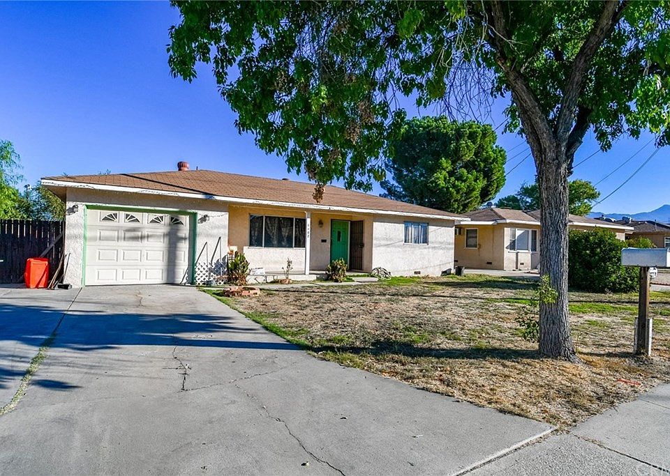 1st image of 1002 E Acacia Ave