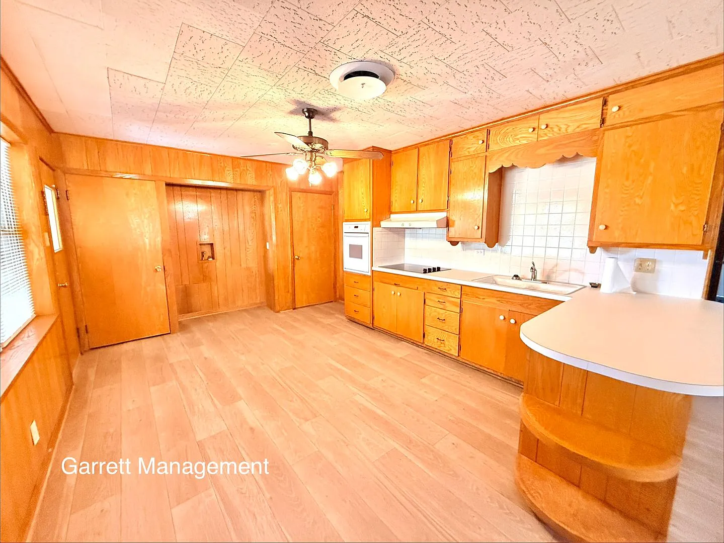 Spacious 4-Bedroom Home in Lampasas Room to Live, Work & Play! — Photo 3