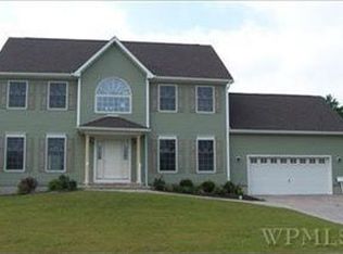 7 Alia Ct, Poughkeepsie, NY 12603