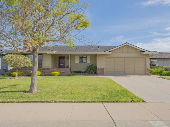 16 Del Rey Cir, Salinas, CA 93901