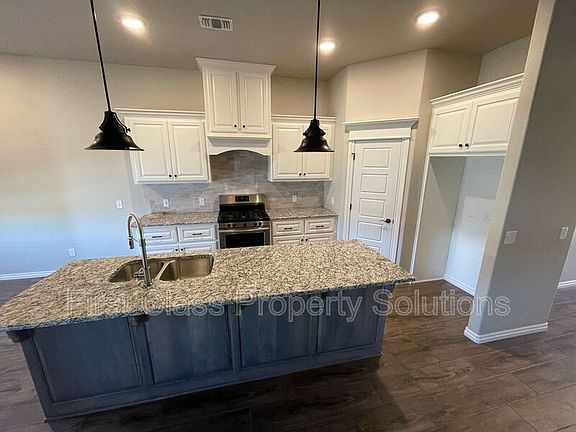 5th image of 8217 NW 160th St