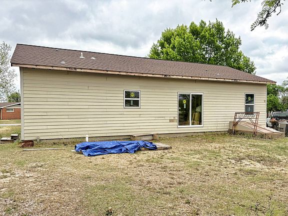 2nd image of 308 S Kansas Ave