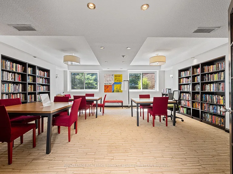 225 Davenport Rd #401 — Photo 26