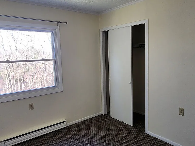 39 Medbury Ave — Photo 14
