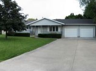 2409 Vernon Rd, Stoughton, WI 53589