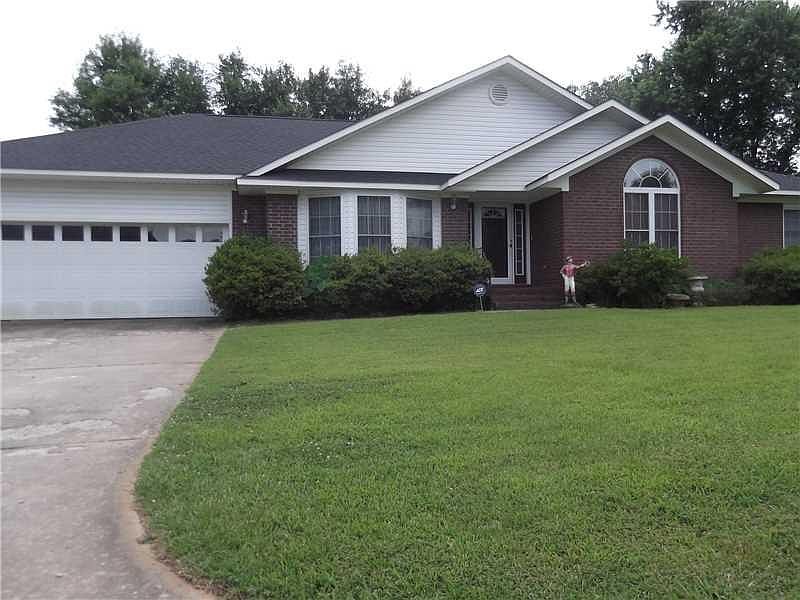 1st image of 2405 Villa Dr