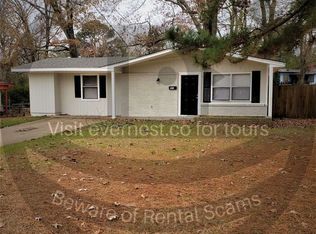 523 Queen Park Cir, Jackson, MS 39209