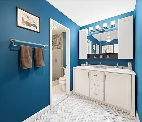 Sold by Compass | media 7
