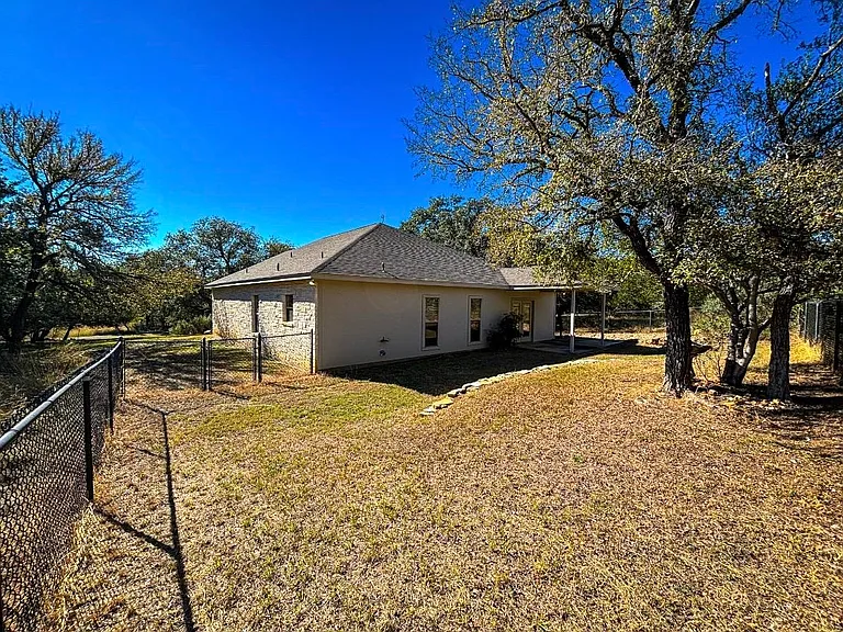 304 Deer Hollow Dr — Photo 16
