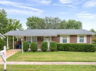 3008 Oriental Dr, Florissant, MO 63031