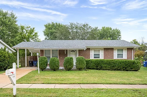 3008 Oriental Dr Photo 1