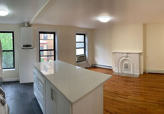 5th image of 259 Hewes St Floor 3