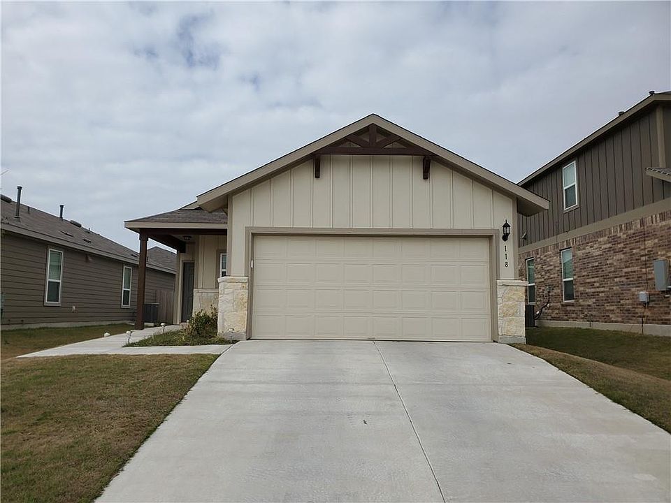 1st image of 118 Boxwood Dr