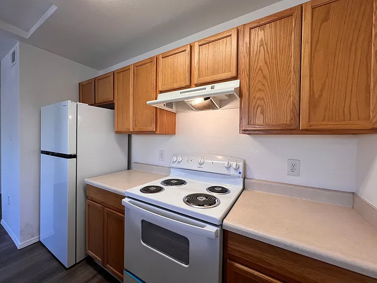 Bramwell - 430 Willow Way — Photo 8