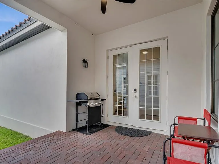 2069 Celebration Blvd — Photo 34