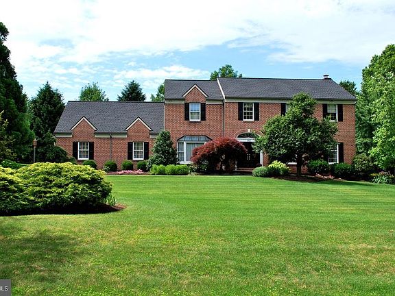 2nd image of 145 Weston Dr