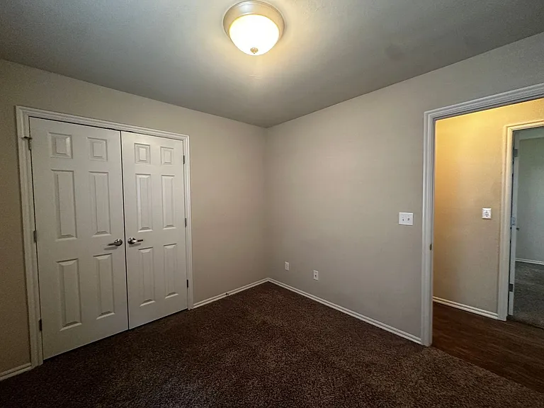 785 SW 13th St — Photo 19