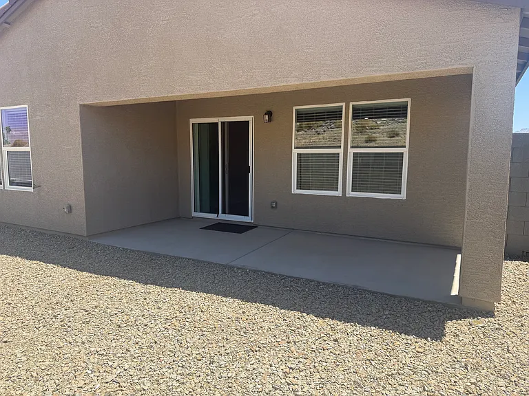 2340 Tapatio Dr — Photo 37