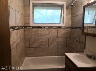 7804 E 52nd St, Kansas City, MO 64129