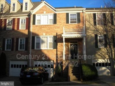 2062 Pieris Ct, Vienna, VA, 22182