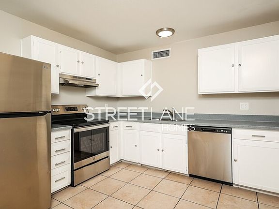 4th image of 3319 N 75th Dr