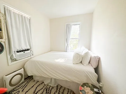 Rented by Ulas Real Estates Inc | media 9