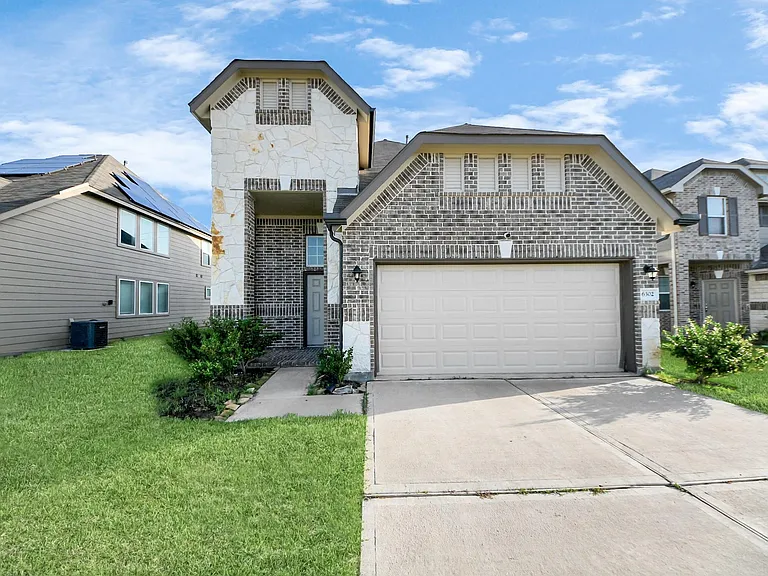 6302 Prince Place Dr — Photo 1