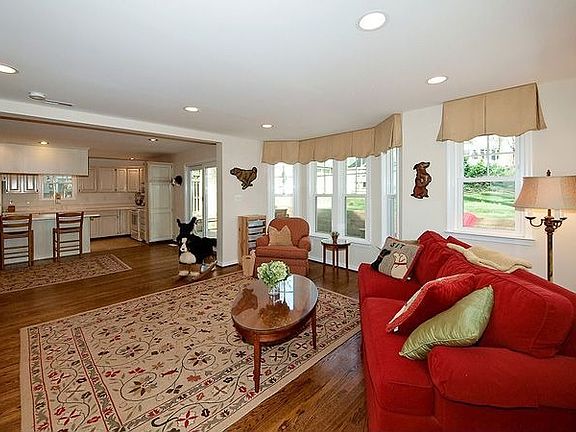 5th image of 10403 Muir Pl