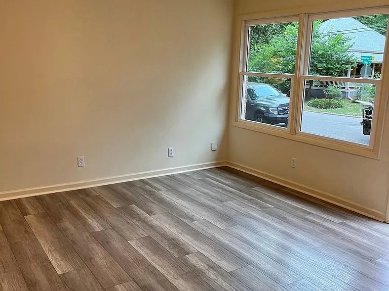 165 Hiawassee Ave — Photo 2