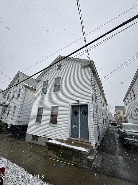 2nd image of 527 Hattie Street
