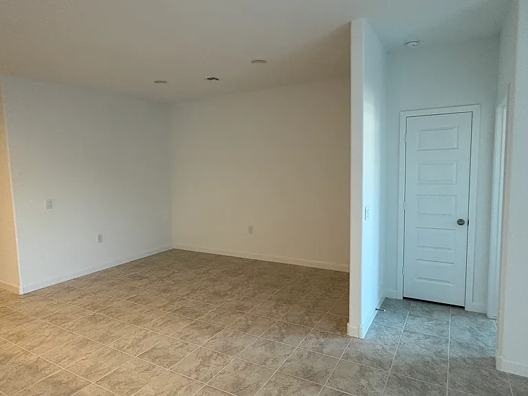 1819 W Starfire Ave — Photo 17
