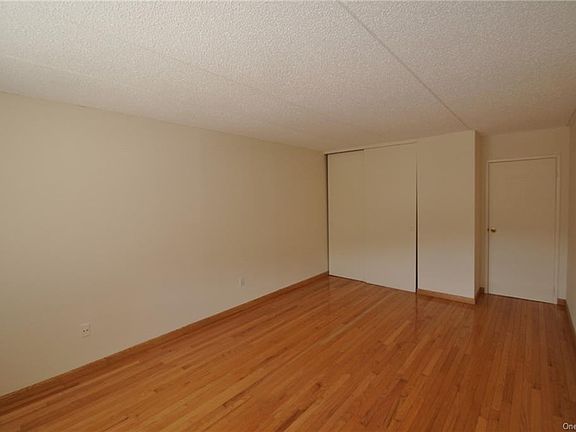 4th image of 50 Columbus Ave APT 617