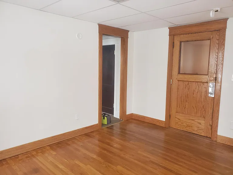 1301 W 10th St #2 — Photo 6