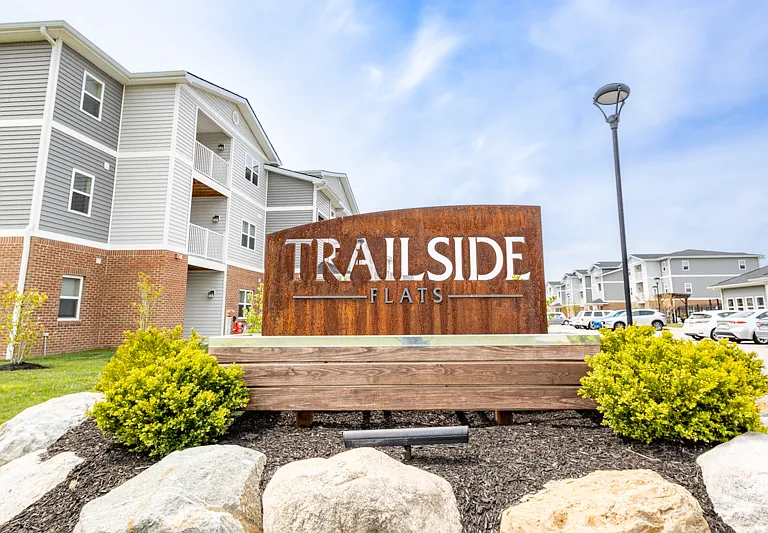 Trailside Flats — Photo 1