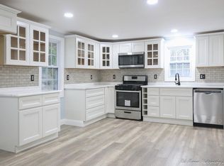 217 Center St, Groveland, MA 01834