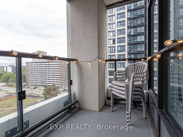 7 Mabelle Ave #804 — Photo 24