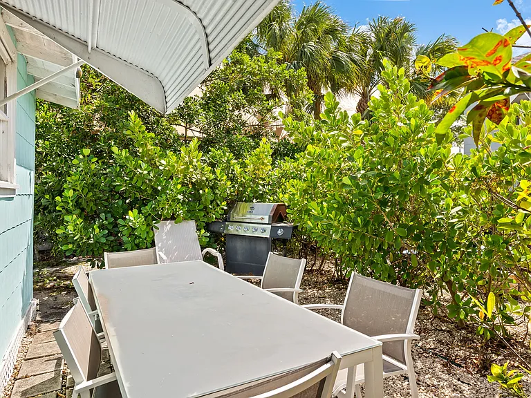 29 Ocean Breeze St — Photo 12