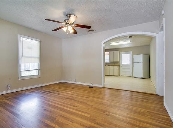 5th image of 1910 Layton Ave