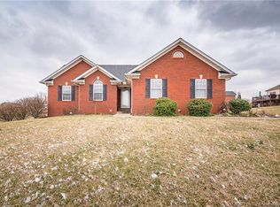 4002 Westoak Valley Dr, Georgetown, IN 47122