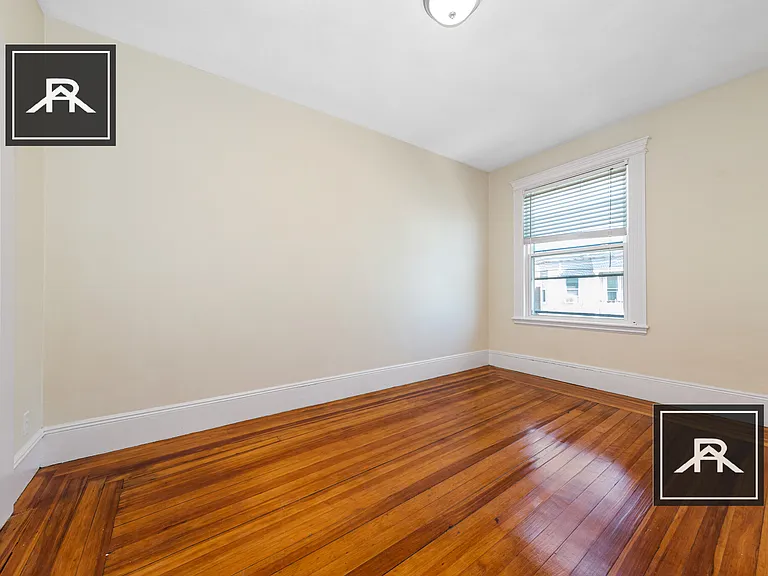 46 Brackett St #3 — Photo 16